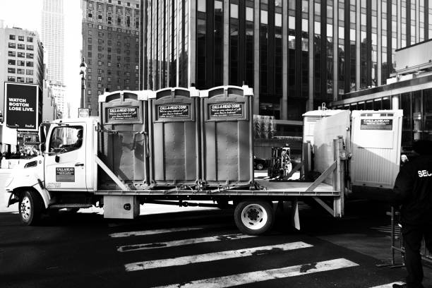 Best Portable toilet rental cost  in Mission Hills, CA